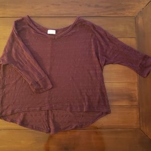 Thin maroon shirt